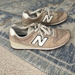 New Balance x J.Crew Beige and White Sneakers Women’s size 7